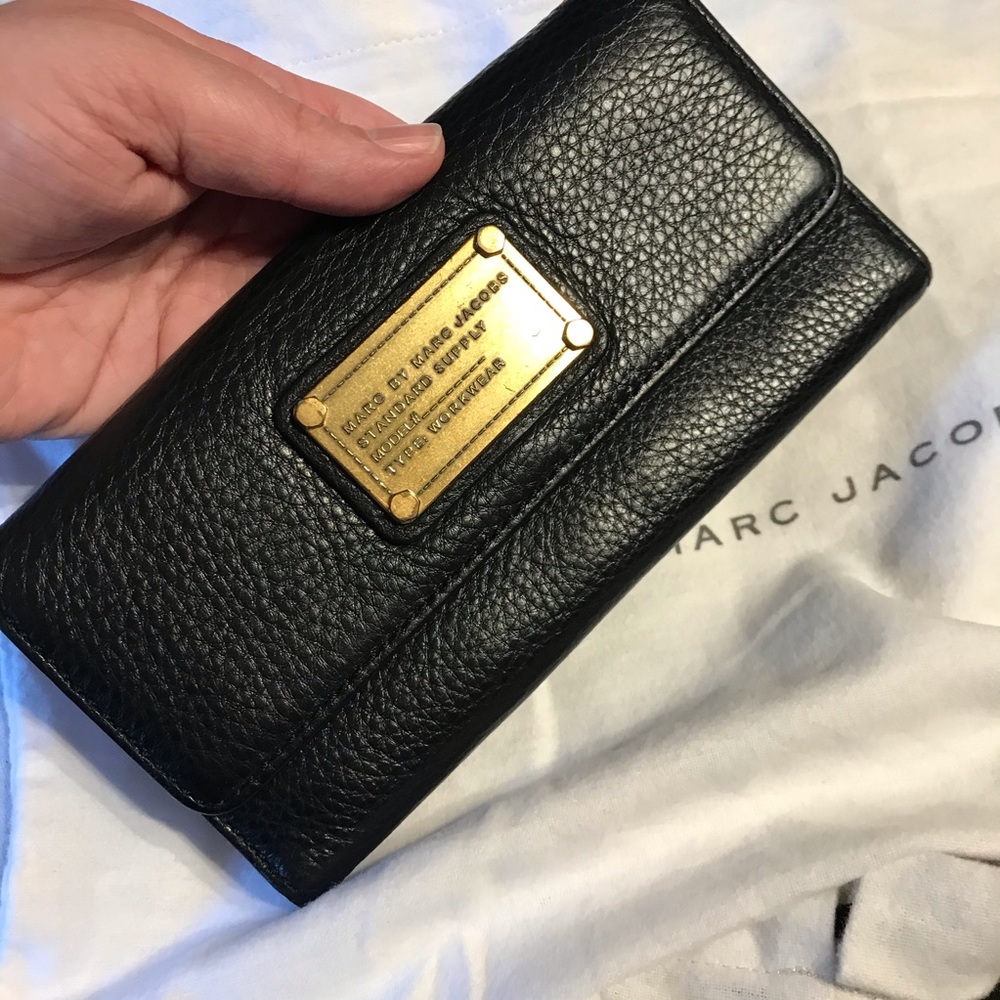 EUC Marc by Marc Jacobs Black Leather Wallet